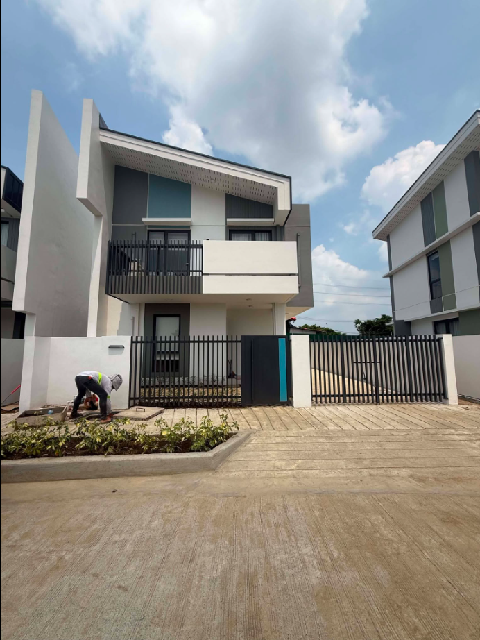 Cerulean TownVillas Single Attached for Sale in Dasma Cavite