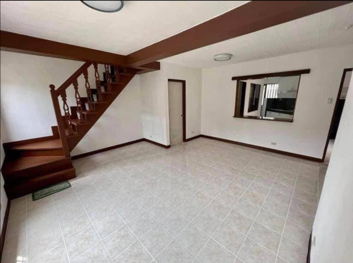Spacious Living Area of Resell House in Citta Italia Molino Boulevard Bacoor Cavite