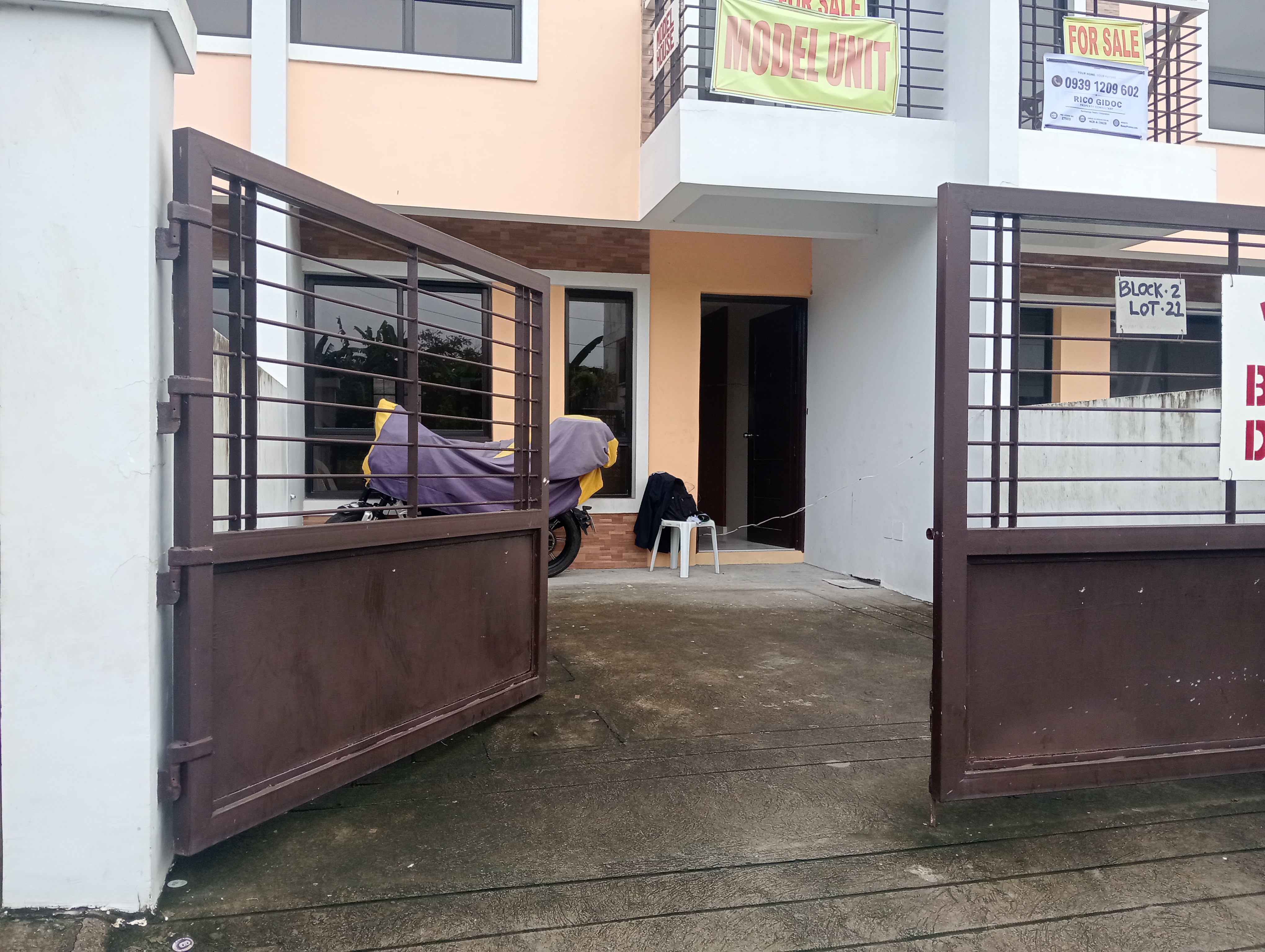 RFO Unit  Premium Townhouse Near Alabang Zapote Road Las Piñas