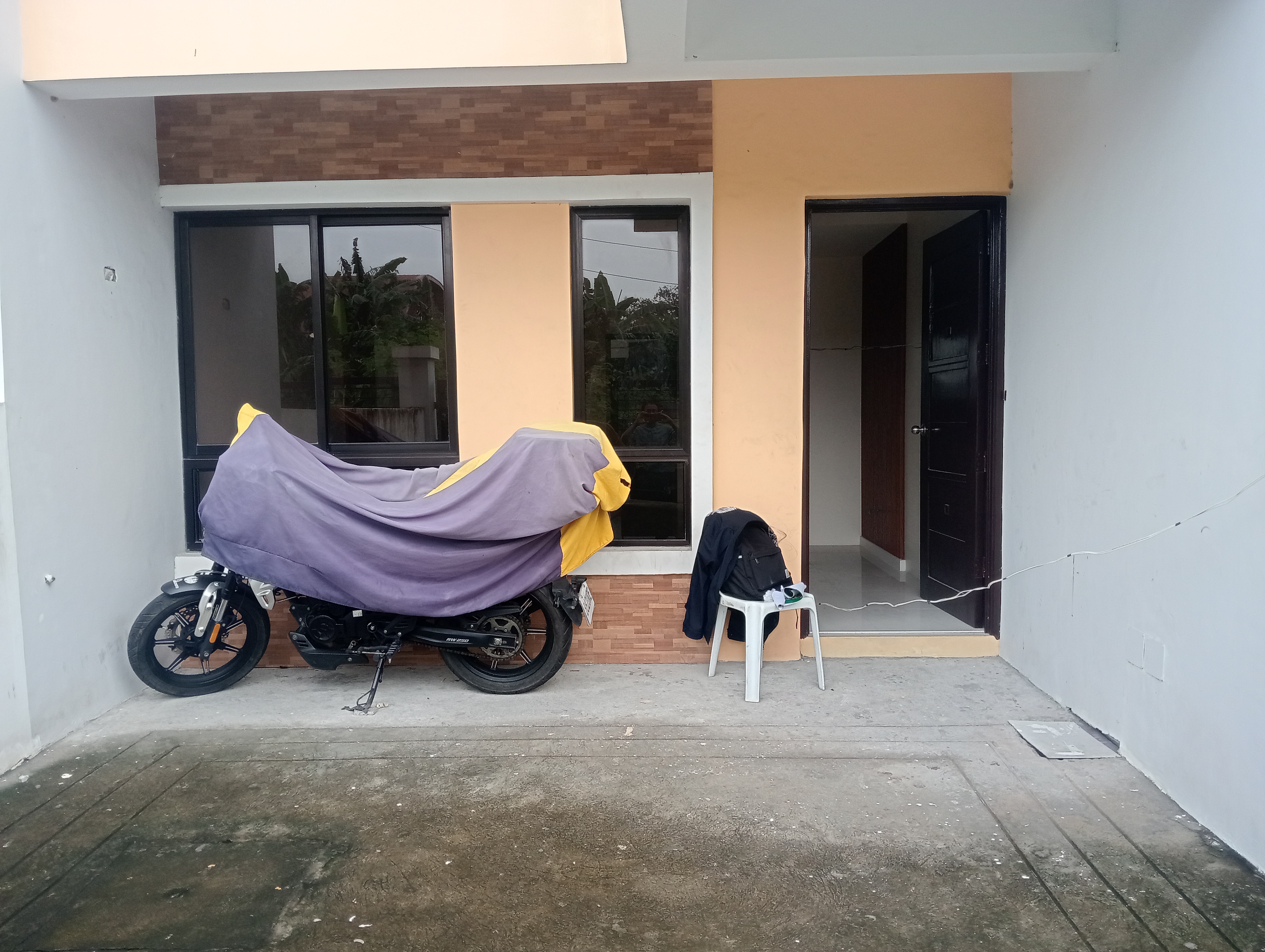 RFO Unit Spacious Living and Dining Area Pilar Village Las Piñas